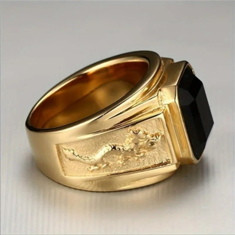 THE NOBLE ONXY SIGNET RING