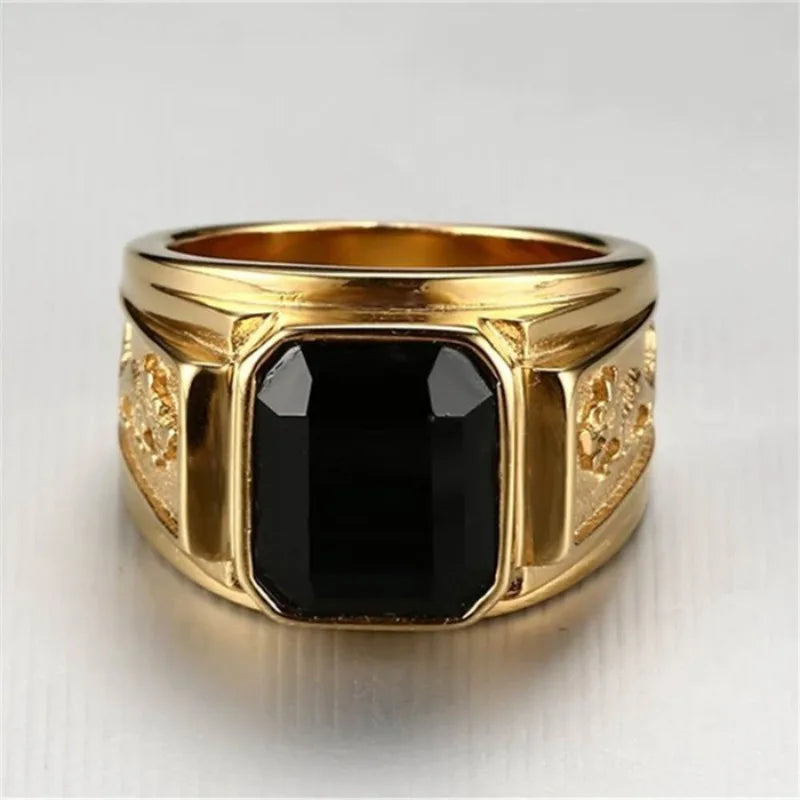 THE NOBLE ONXY SIGNET RING