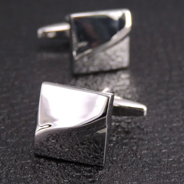 THE SILVER KNIGHT PATTERN CUFFLINKS
